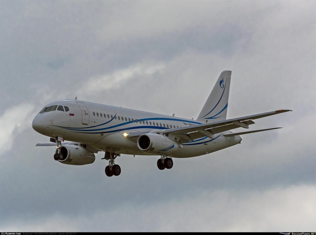 SSJ 100 Газпромавиа