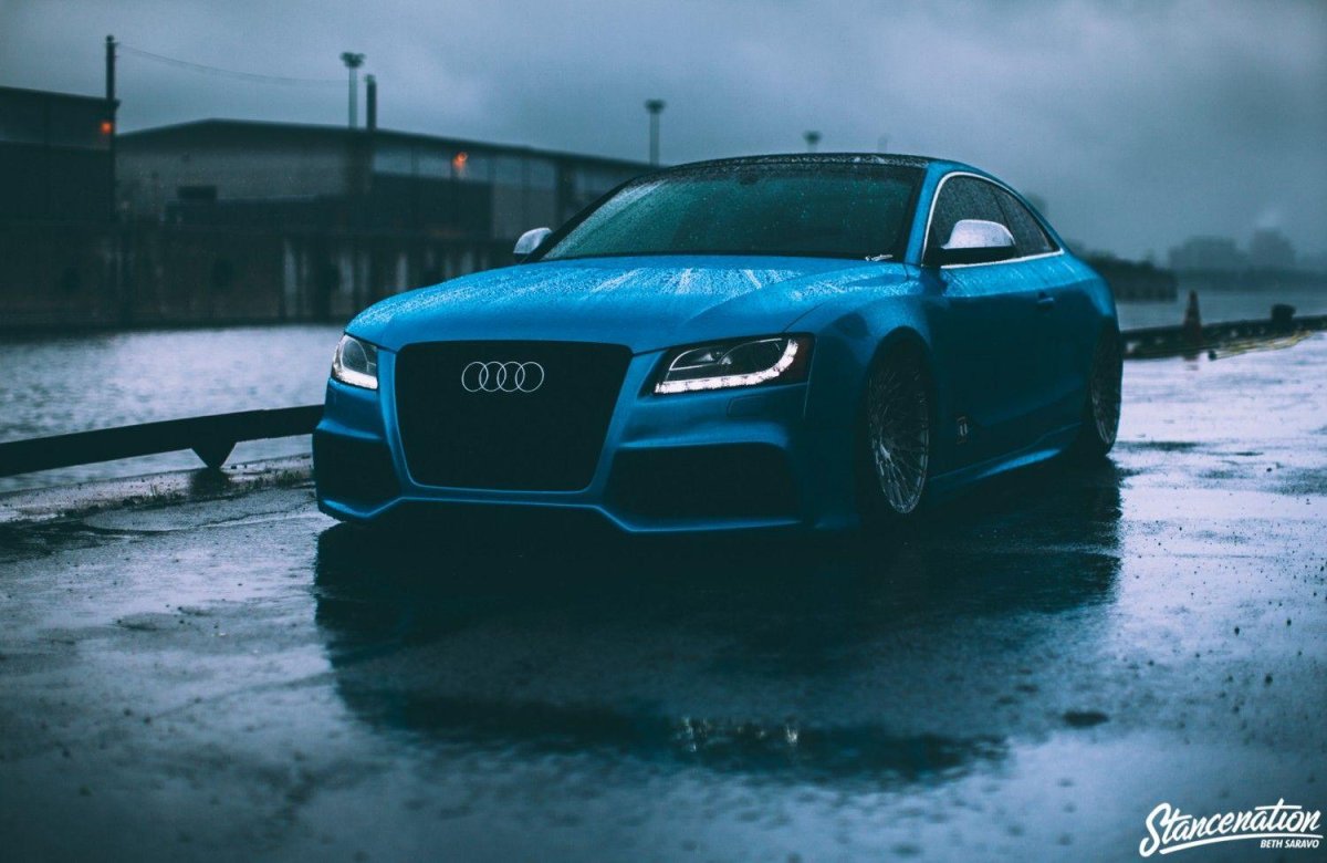 Audi a5 бирюзовая
