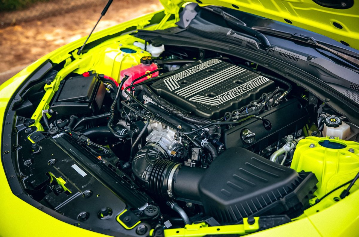 Шевроле Камаро под капотом