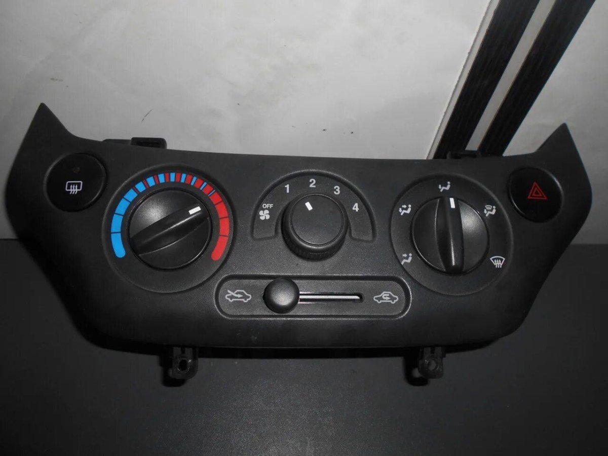 Блок управления печкой Авео т250