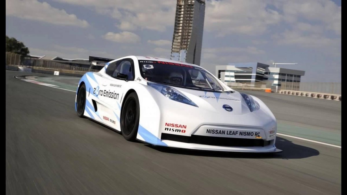 Ниссан Леаф нисмо