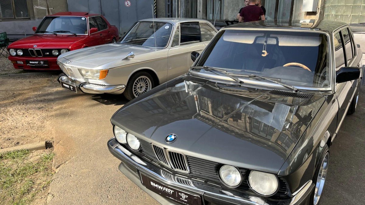 БМВ 525 акула