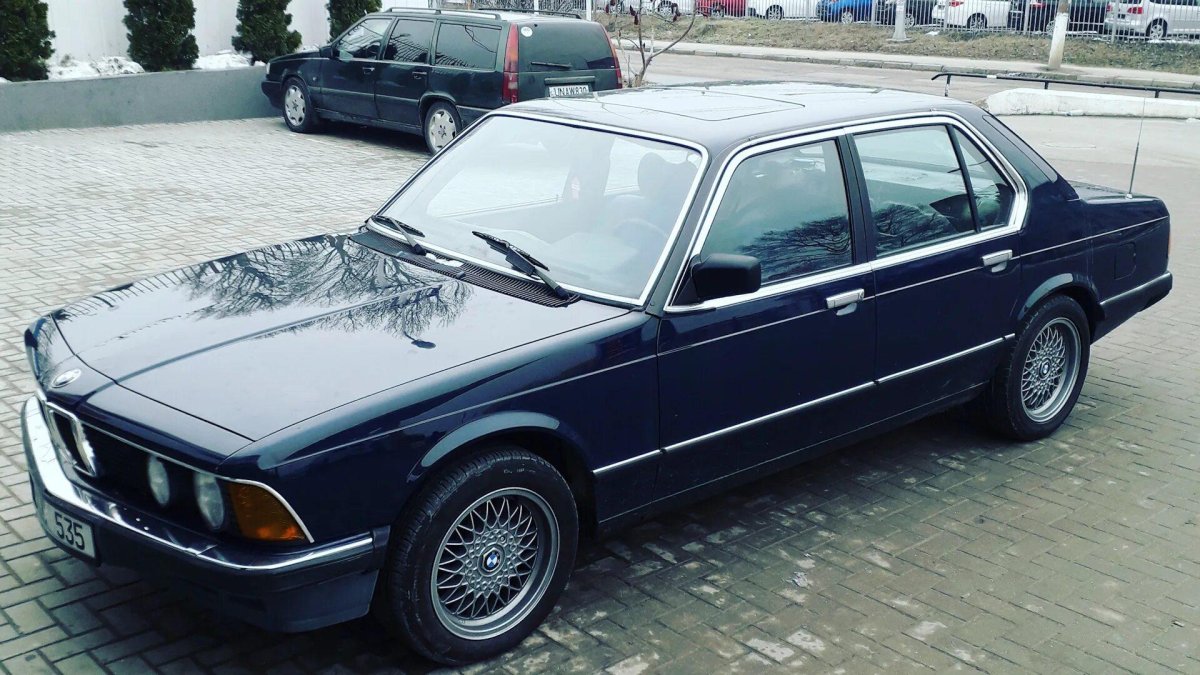 БМВ 728 акула