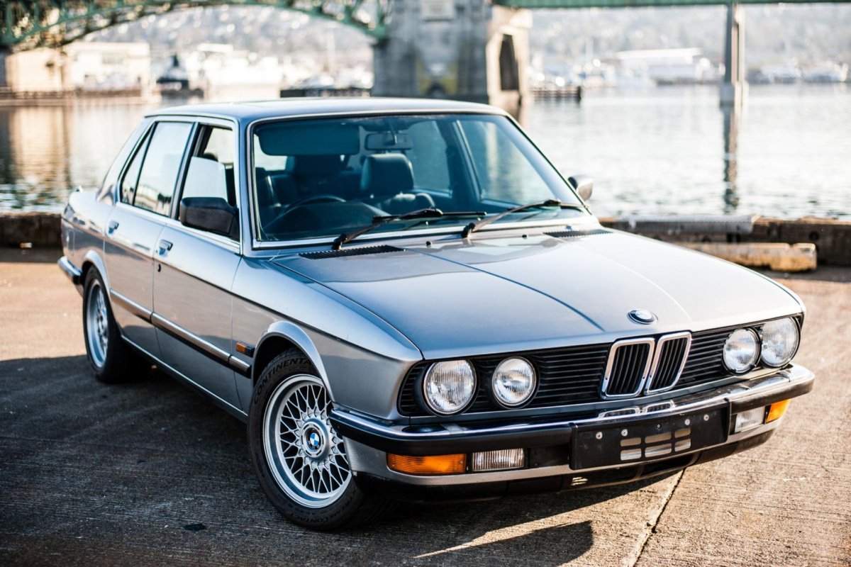 BMW e28 528i