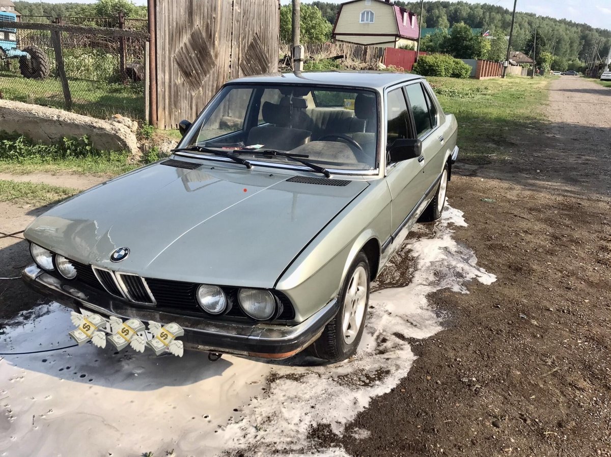 БМВ акула Старая