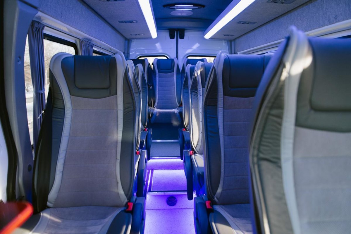 Форд Транзит туристический 17 мест