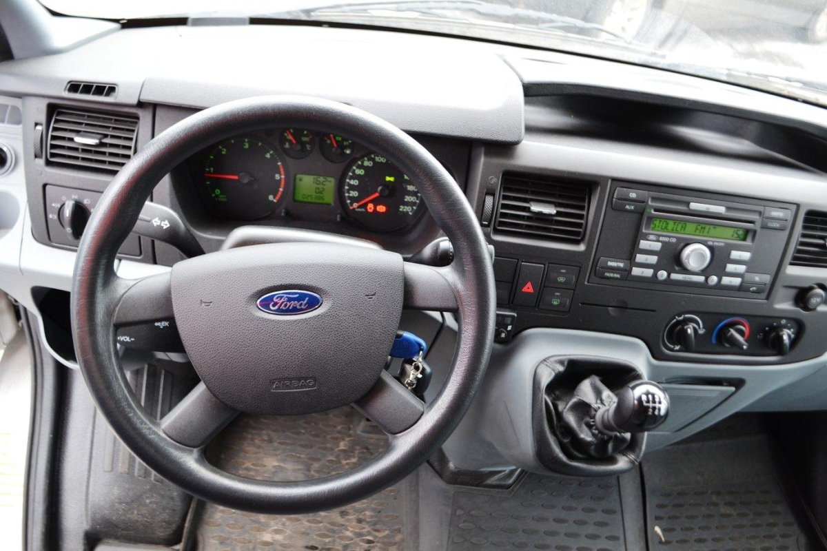 Ford Transit 2008 салон