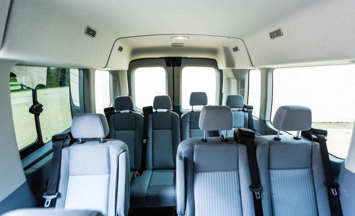 Ford Transit пассажирский салон