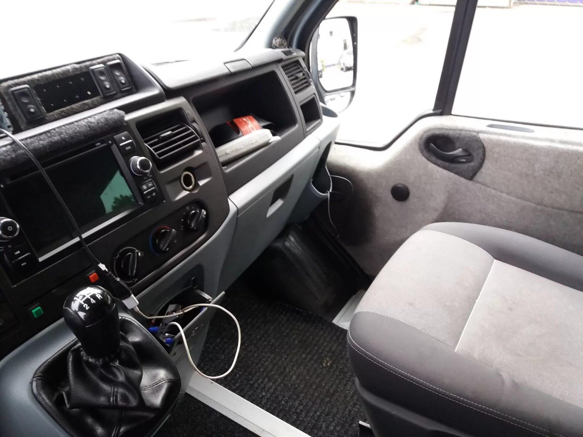 Ford Transit 2008 салон