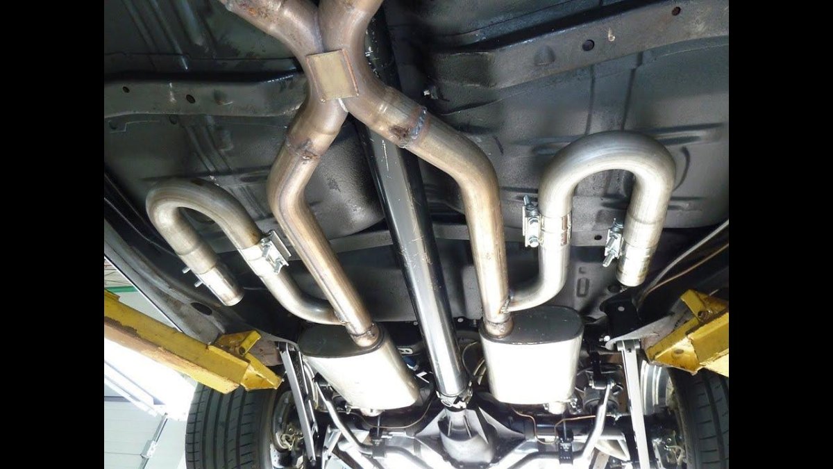 Резонатор Гельмгольца в выхлопной системе