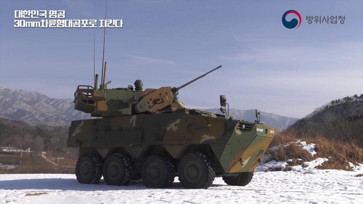 БТР Hyundai Rotem k808