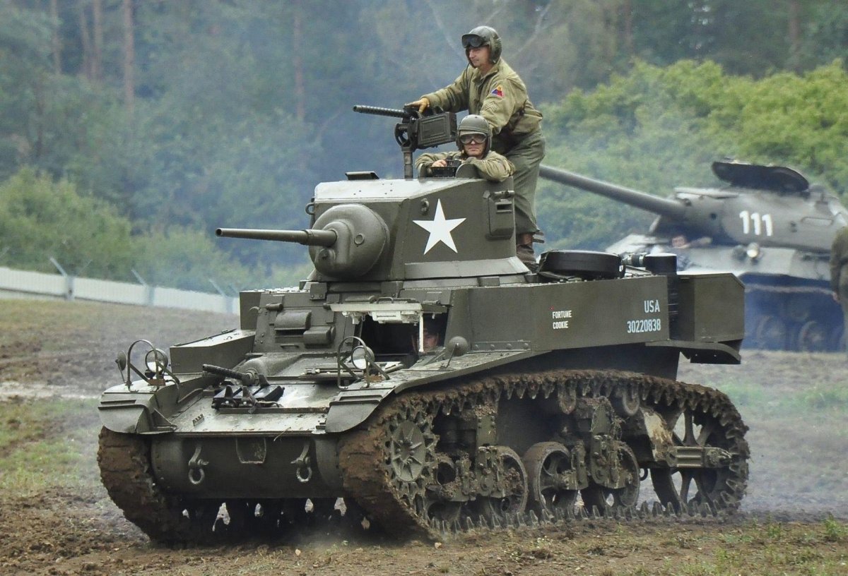 Танк m3 Стюарт