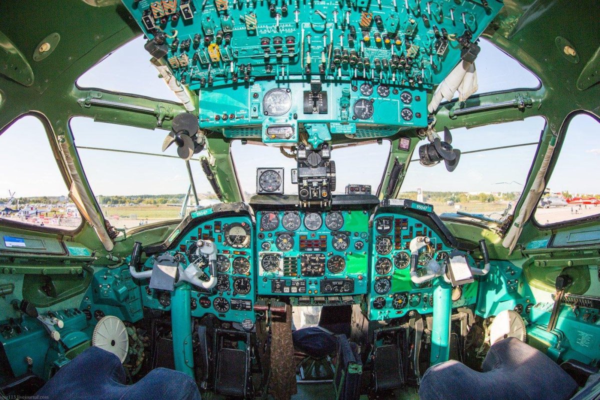 Ту-134 кабина штурмана