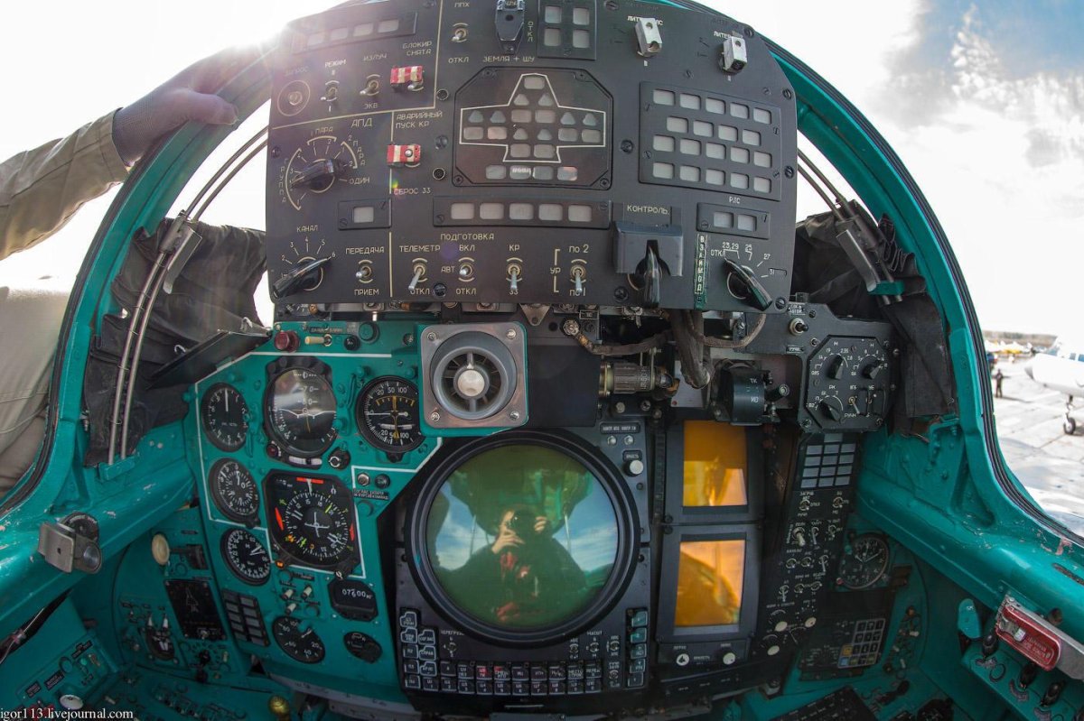 Кабина штурмана миг-31бм