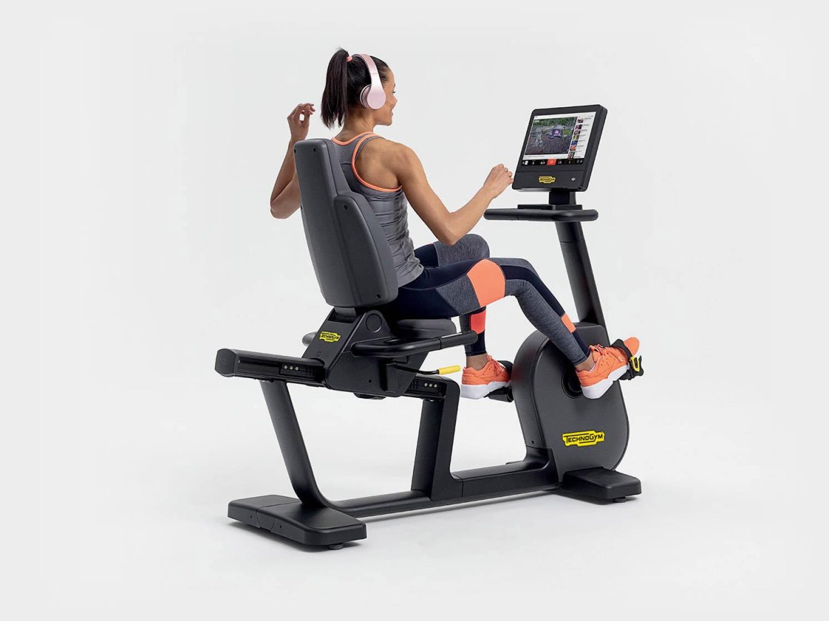 Велотренажер Technogym excite 700