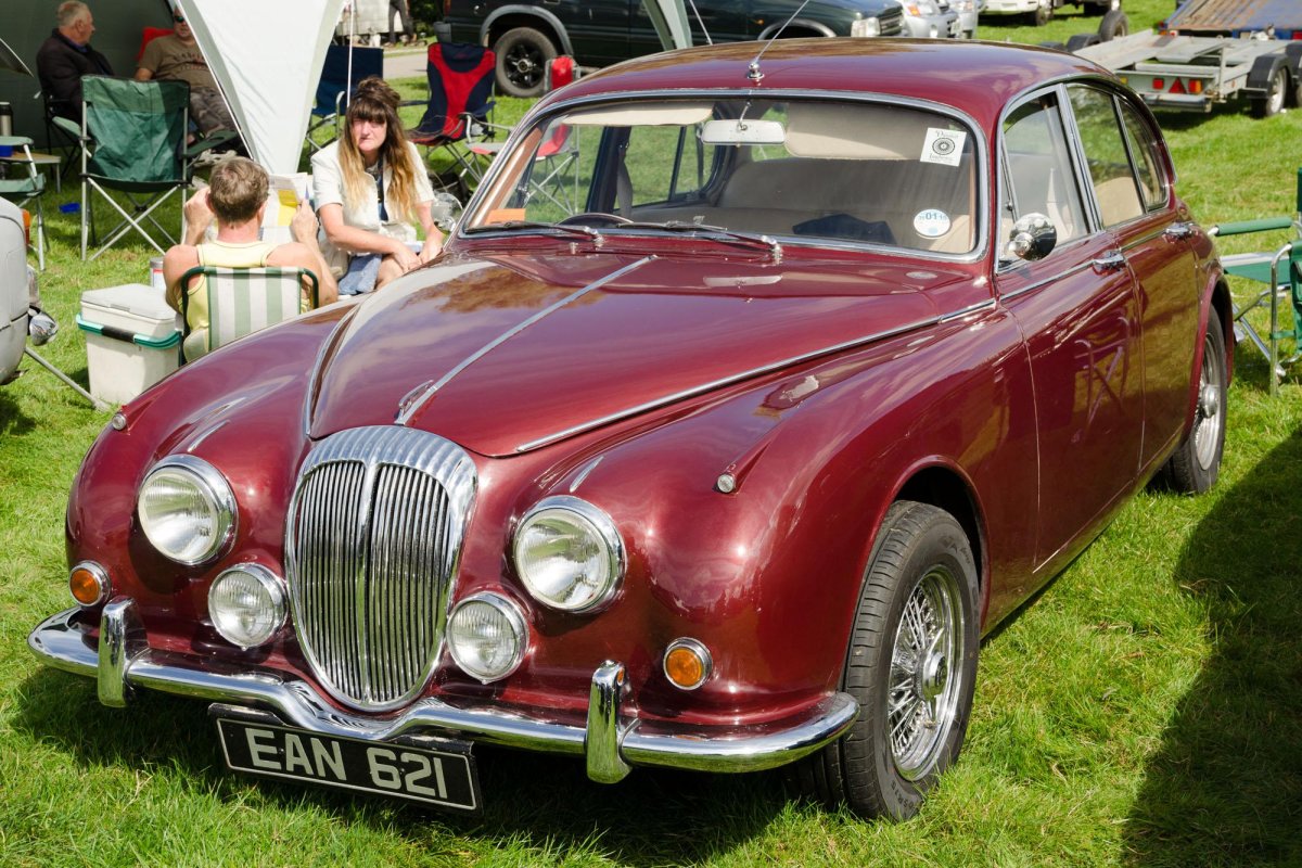 Daimler v8
