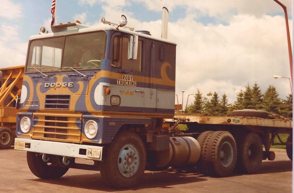 Грузовик dodge LNT 1000