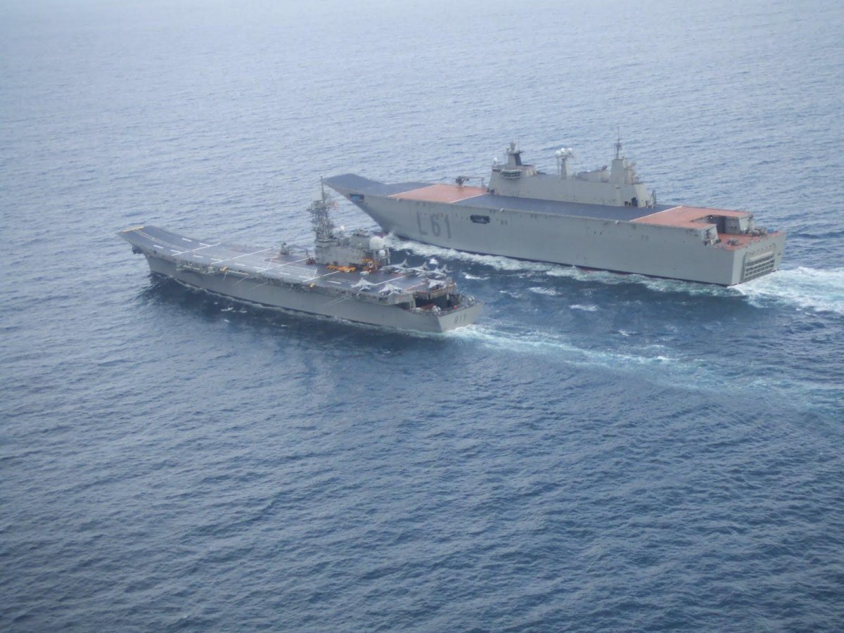 Десантный корабль Хуан Карлос