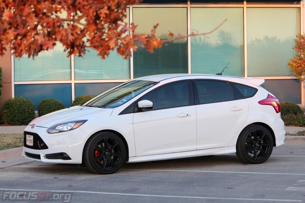 Форд фокус 3 хэтчбек белый