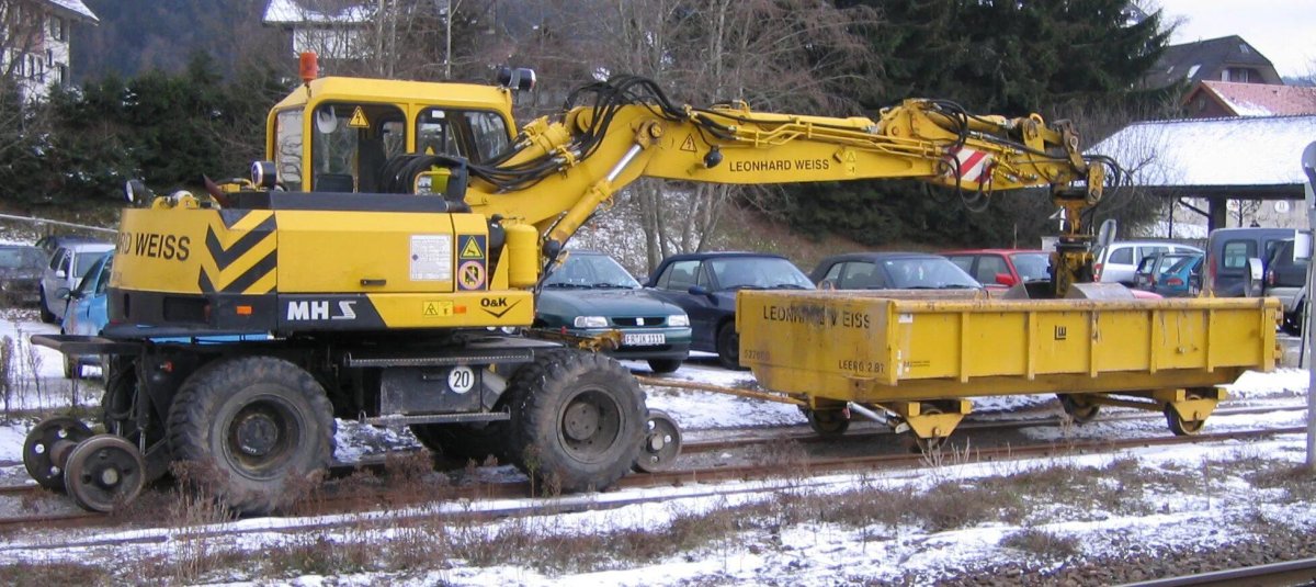 Рельсовый экскаватор