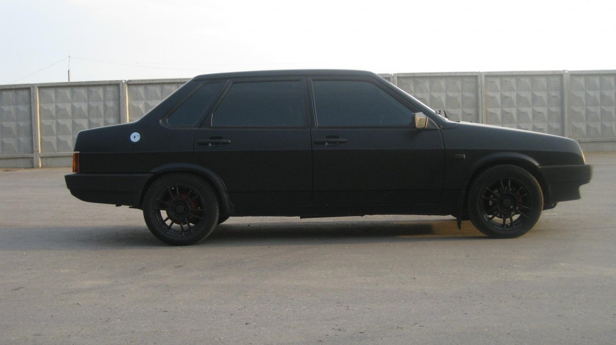 ВАЗ 21099 черная матовая