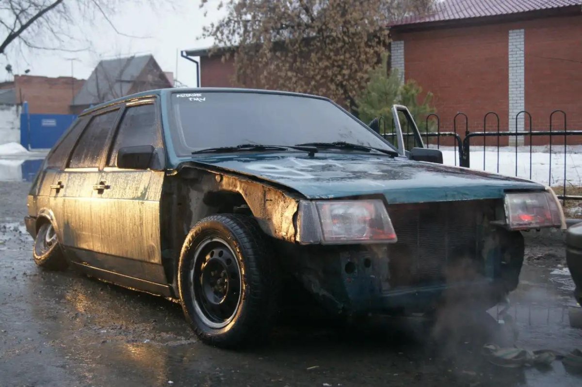 ВАЗ 2109 ржавая