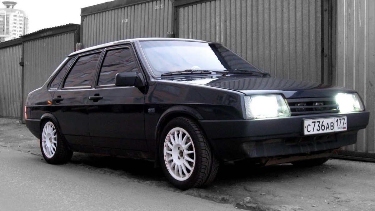 ВАЗ 21099 черная