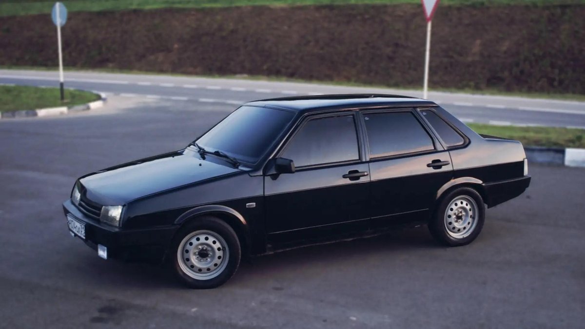 Лада 21099 черная