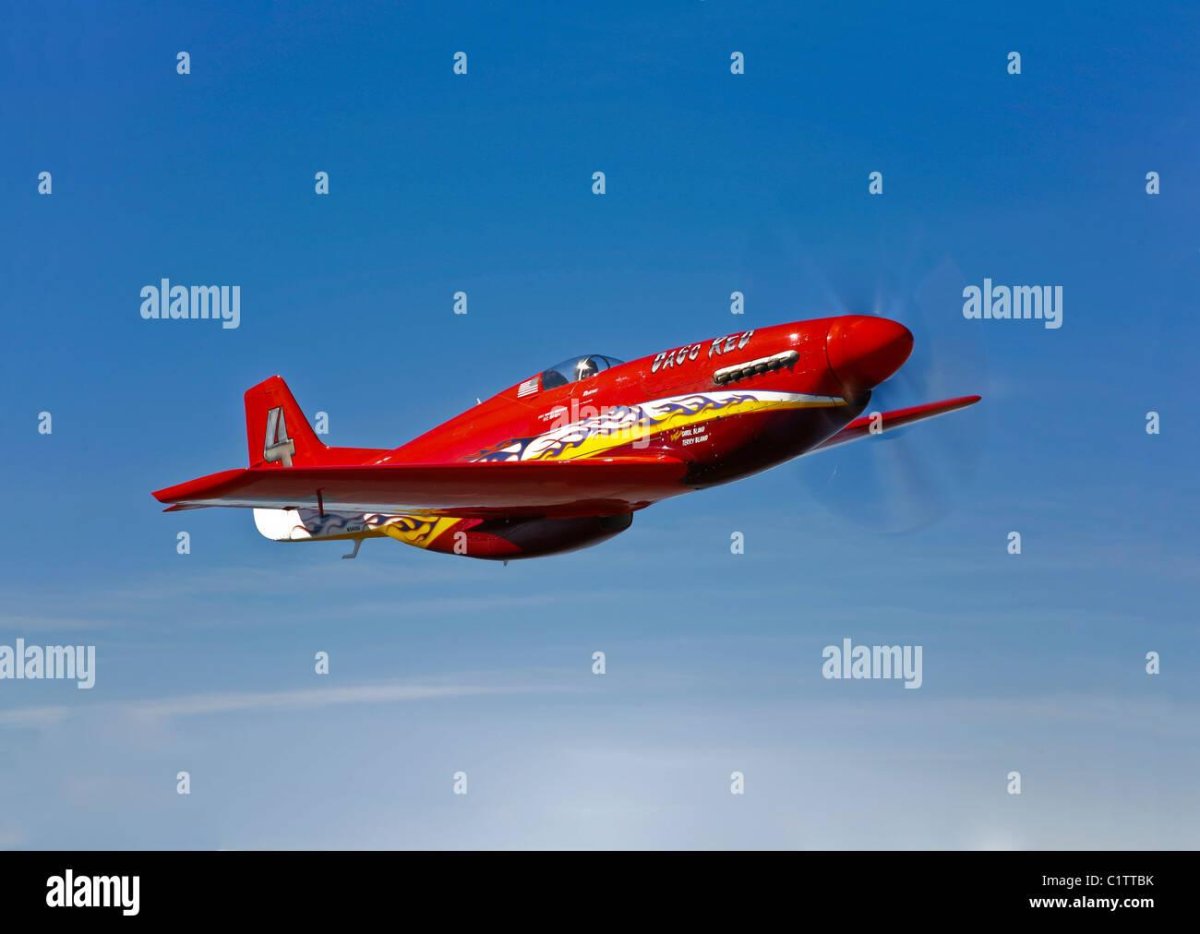 Гоночный самолет Мустанг даго ред