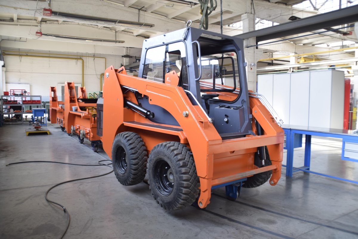 УКМ 1500 Кургандормаш