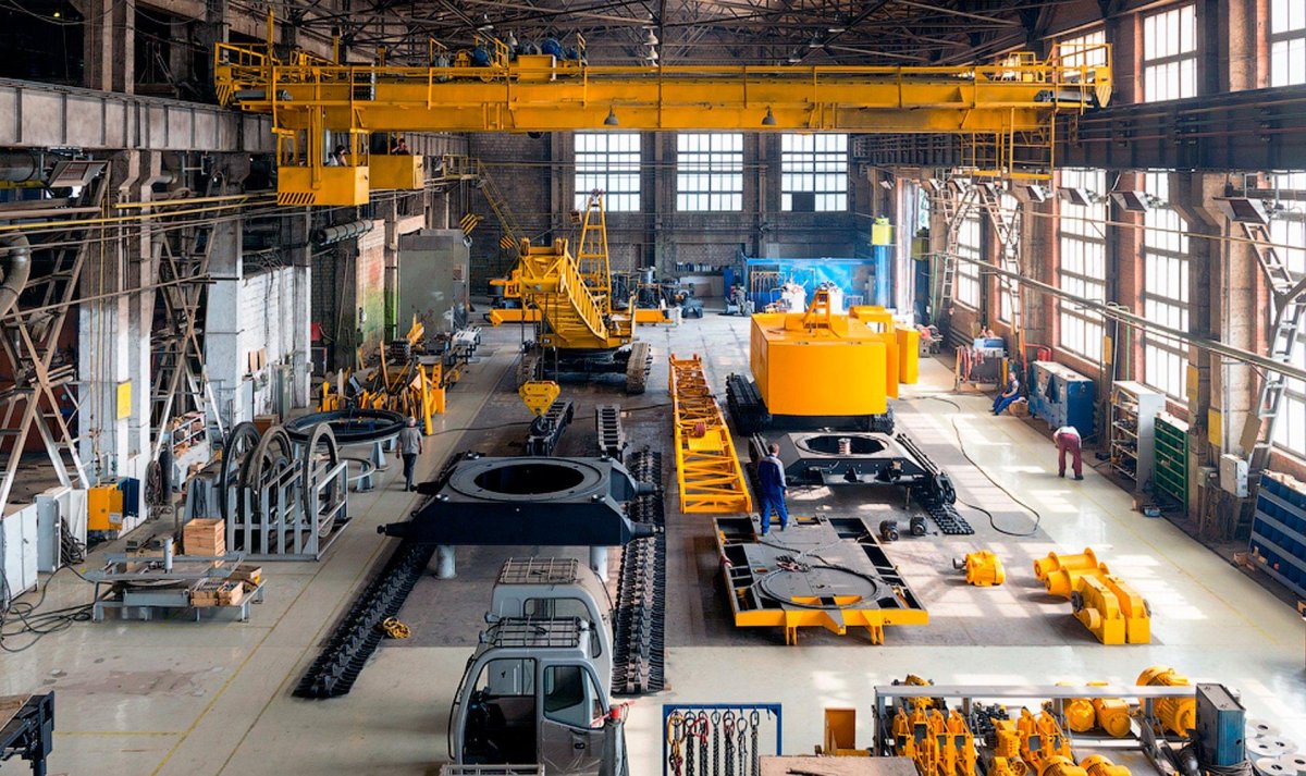 Челябинский механический завод (ЧМЗ)