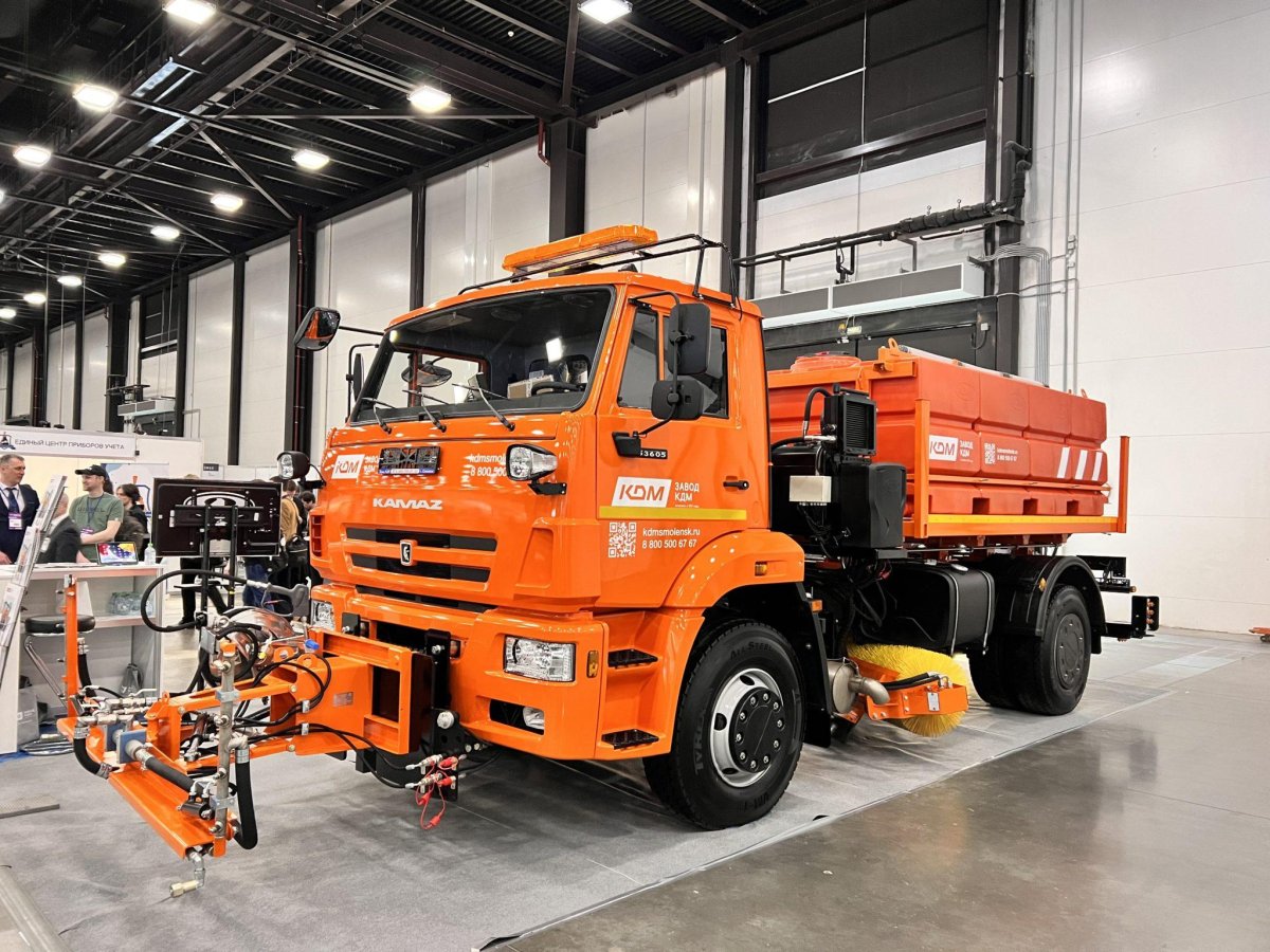 Комбинированная дорожная машина Эд 250