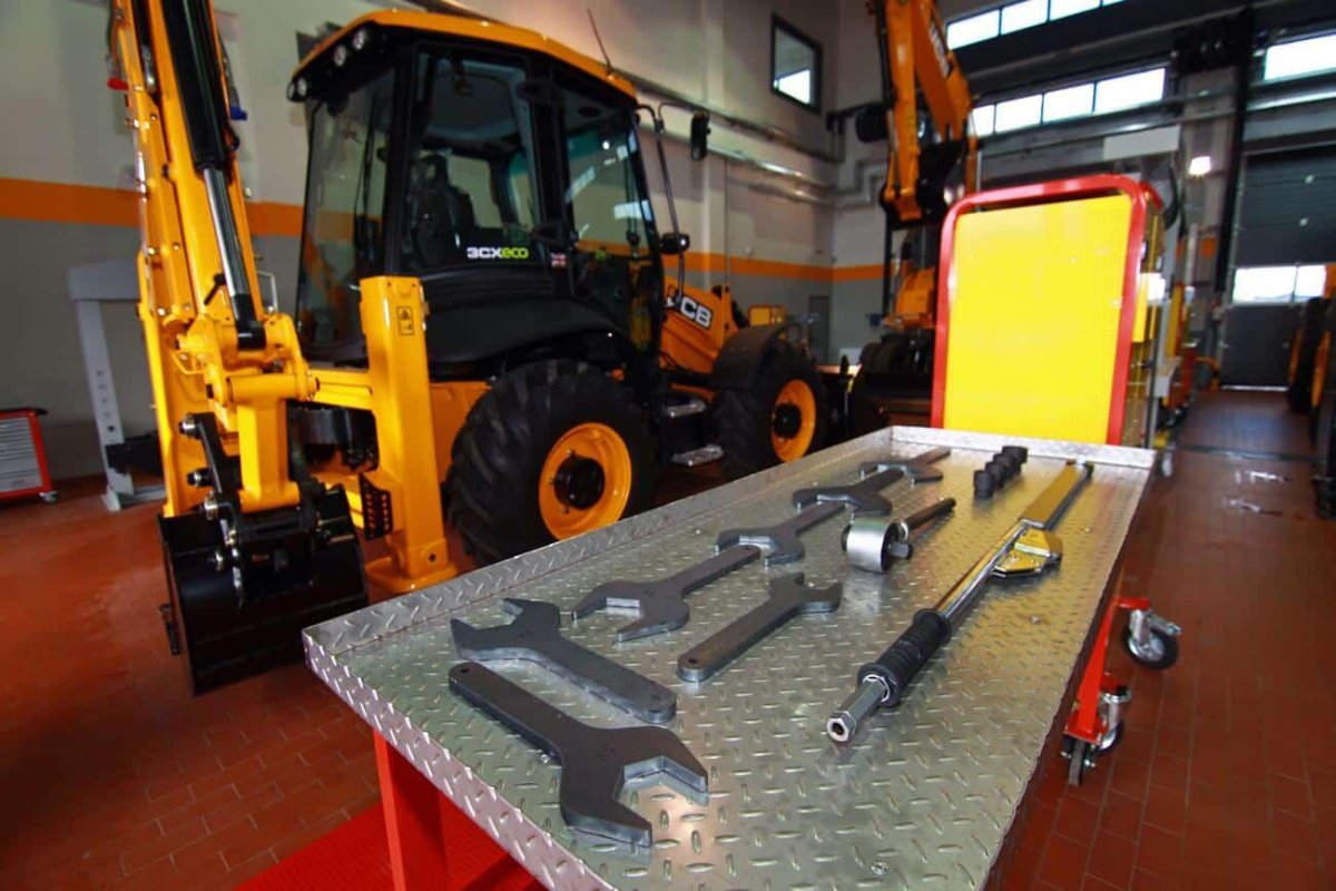 Техническое обслуживание JCB 3cx