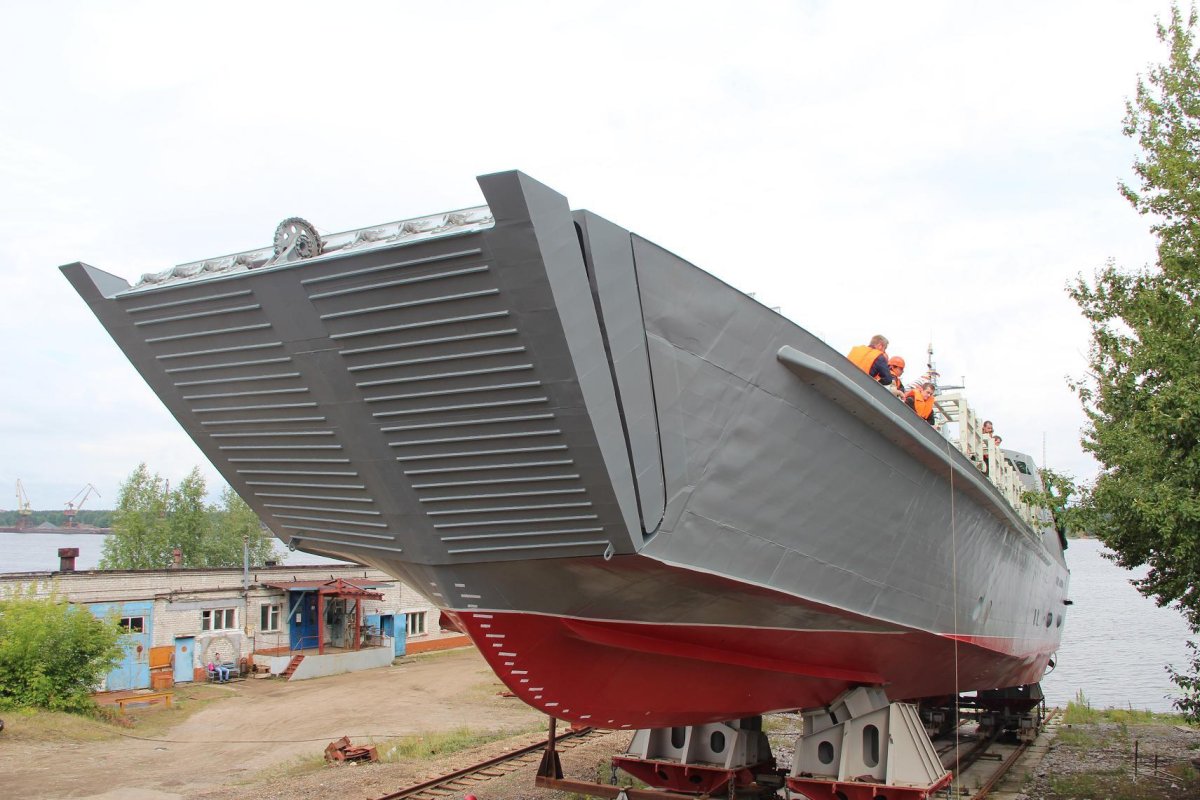 Десантный катер Дюгонь