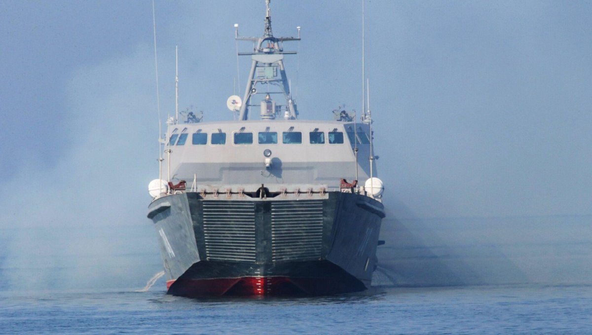 Десантный катер 21820