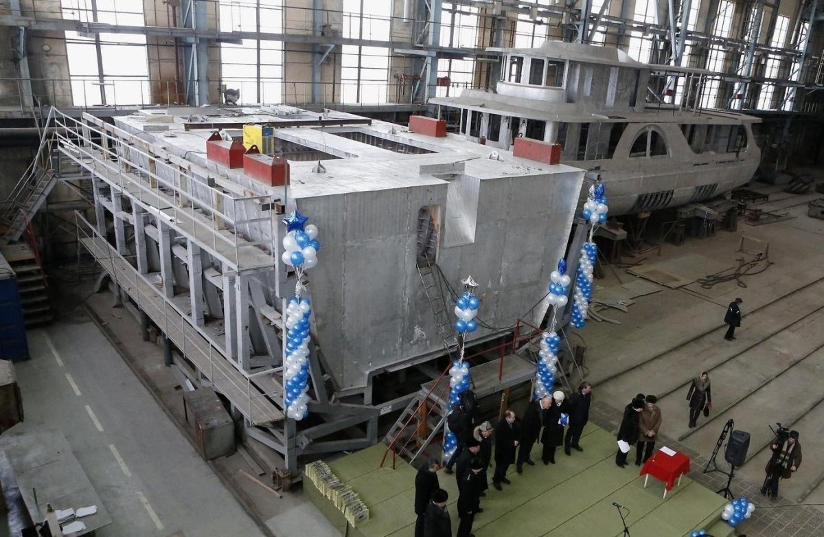 Ярославский судостроительный завод ("ЯСЗ")