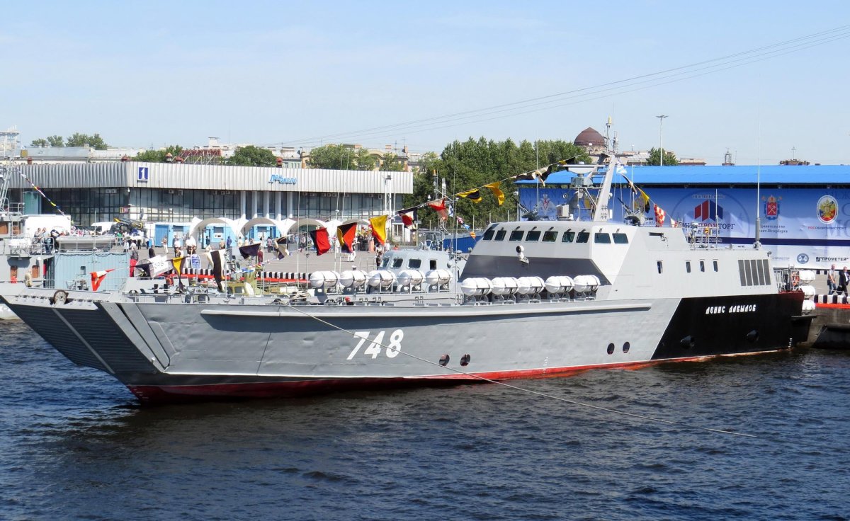 Десантный катер Денис Давыдов