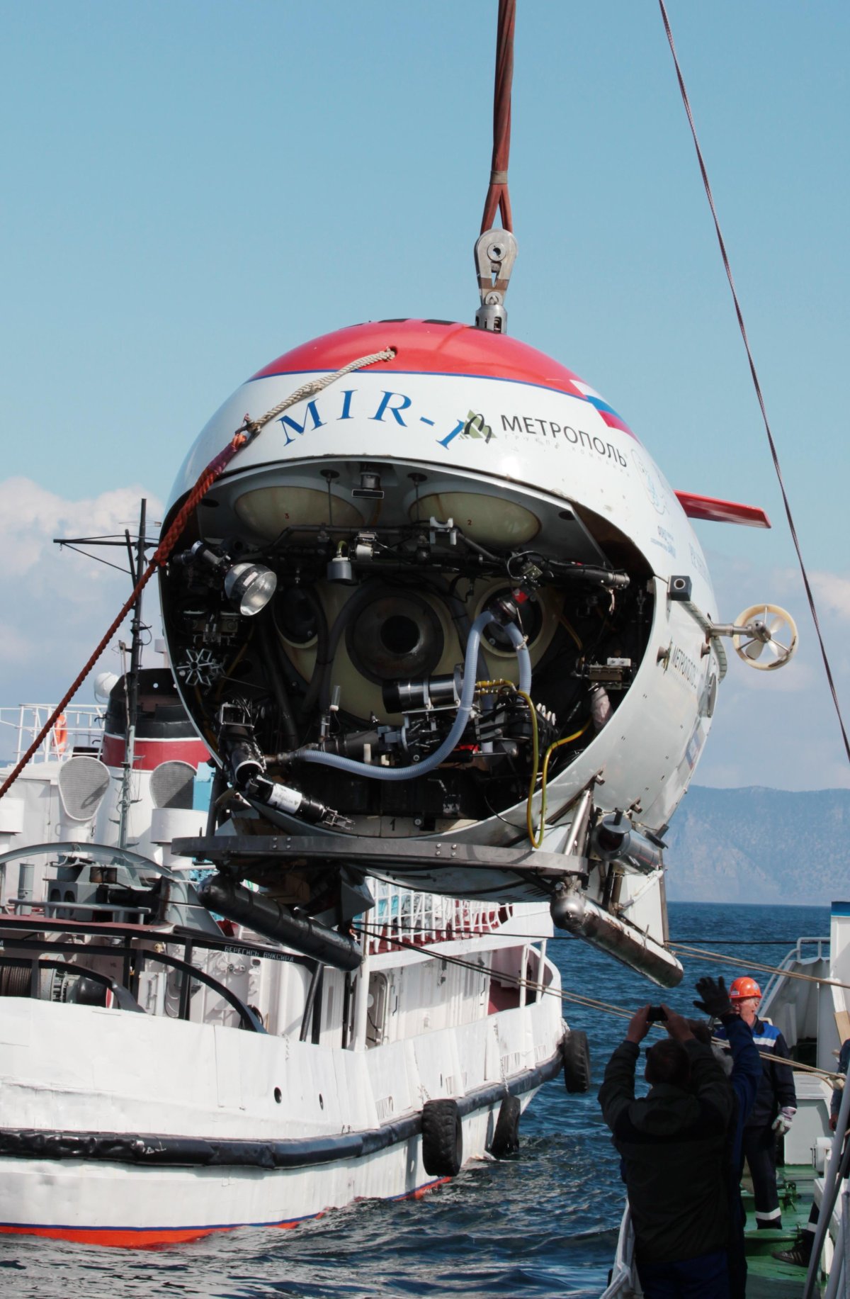 Батискаф на Байкале