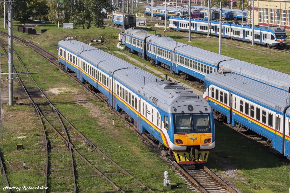 Дизель поезд др1 171
