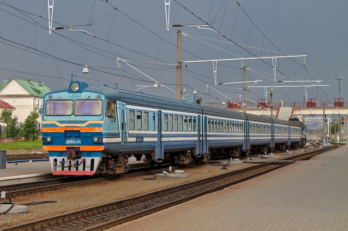 Дизель поезд дрб1