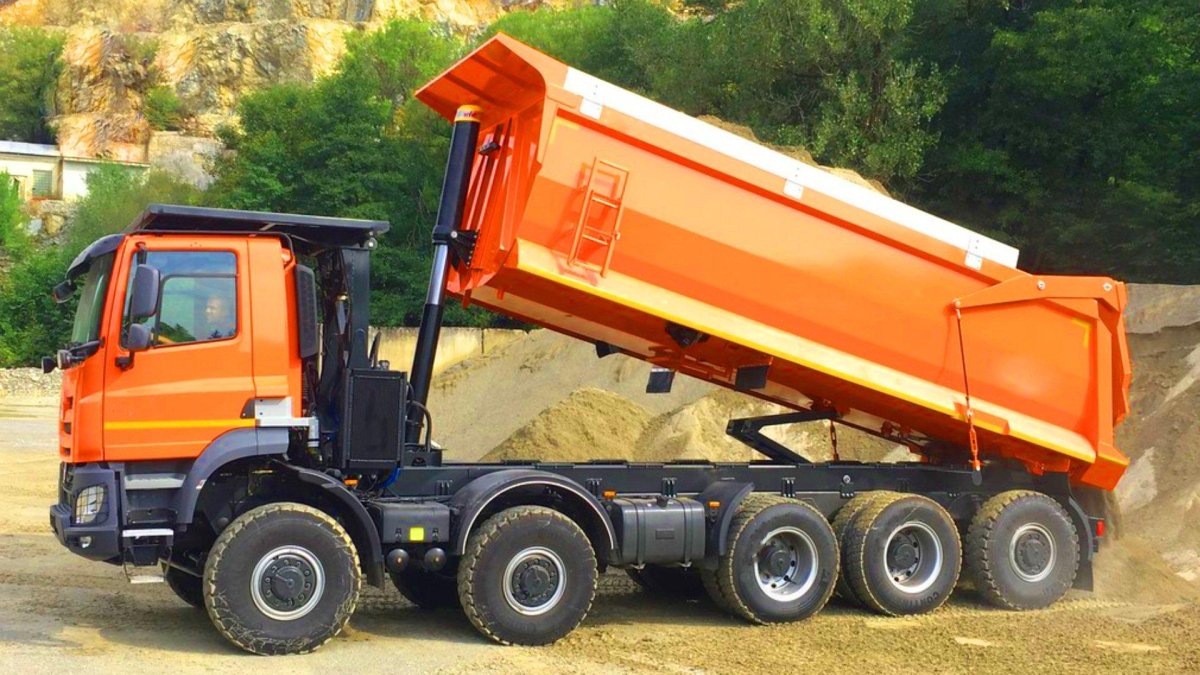 Татра Феникс самосвал