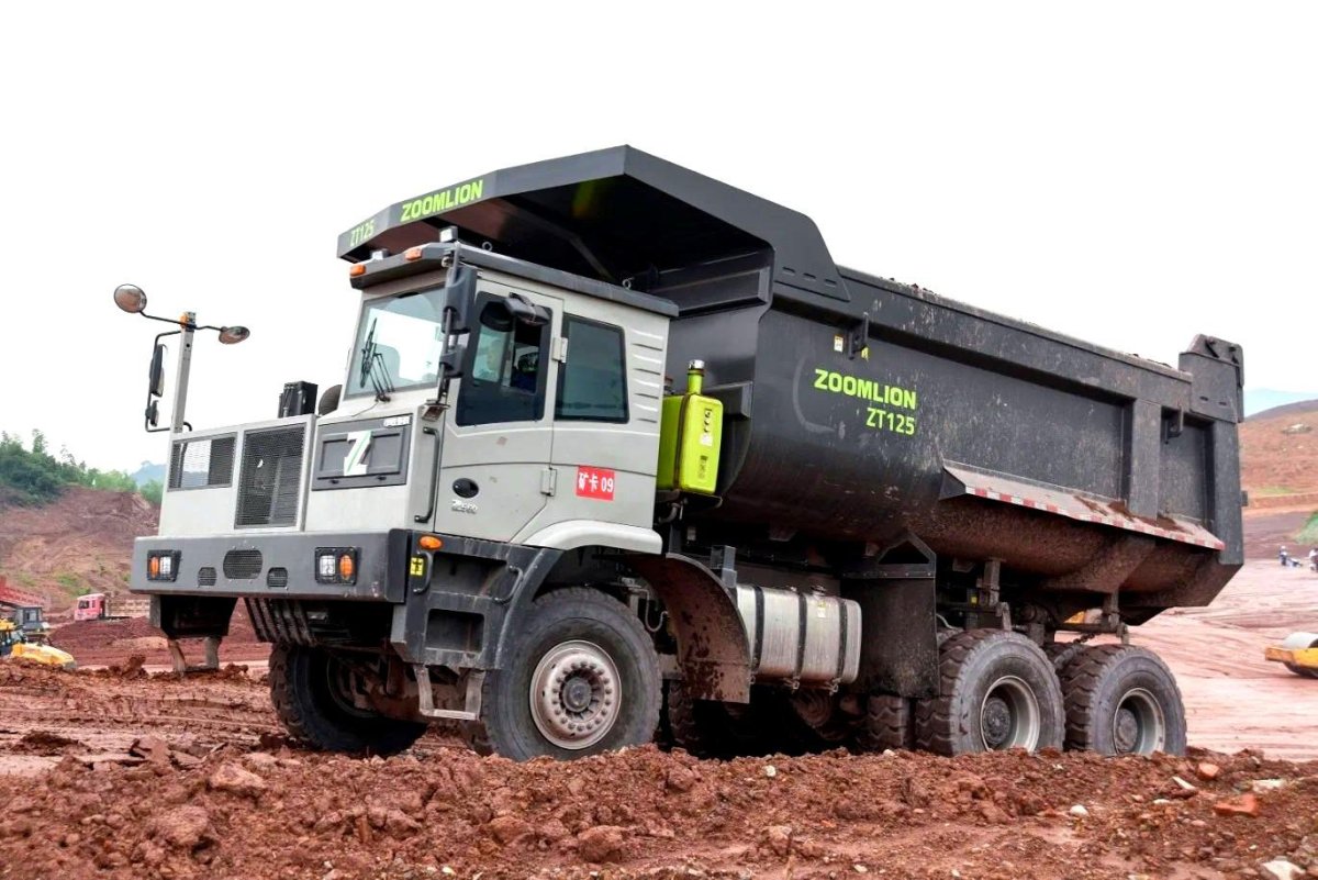 Горный самосвал