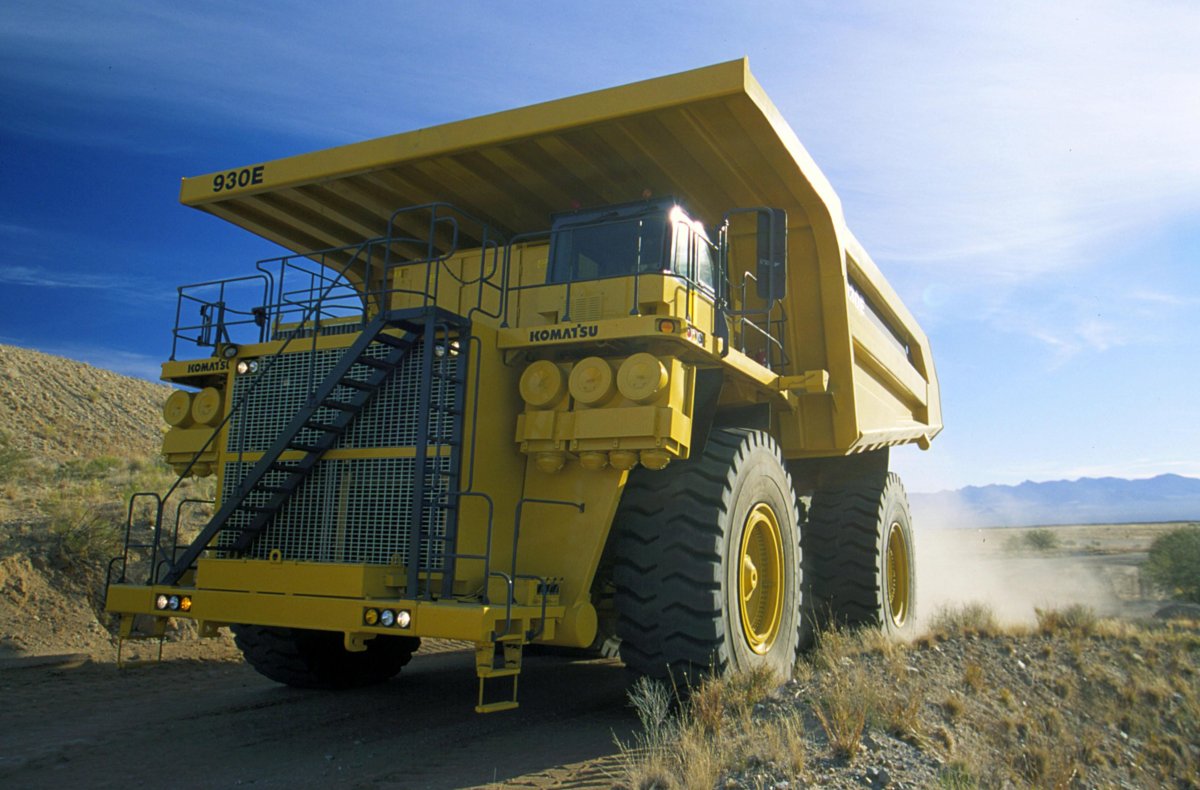 Komatsu 930e