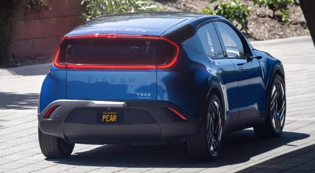 Астон Мартин кроссовер 2022