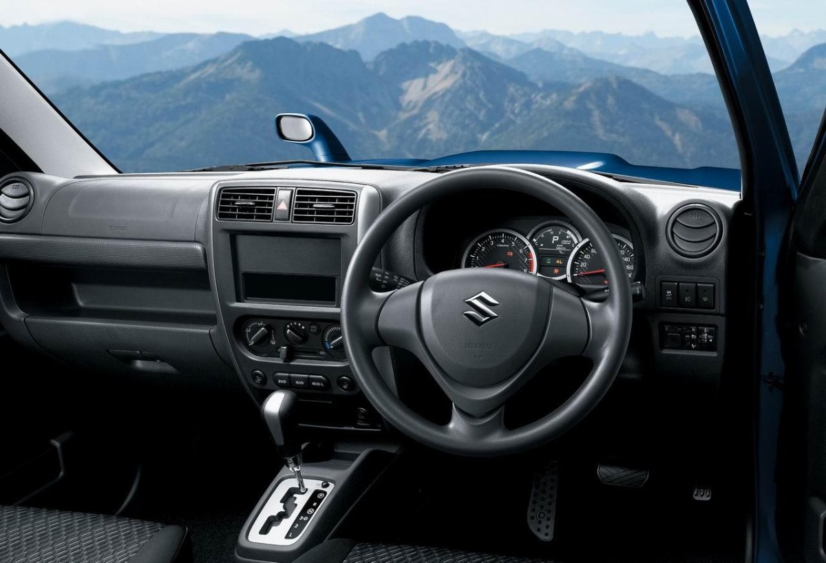 Салон Сузуки Джимни 2010