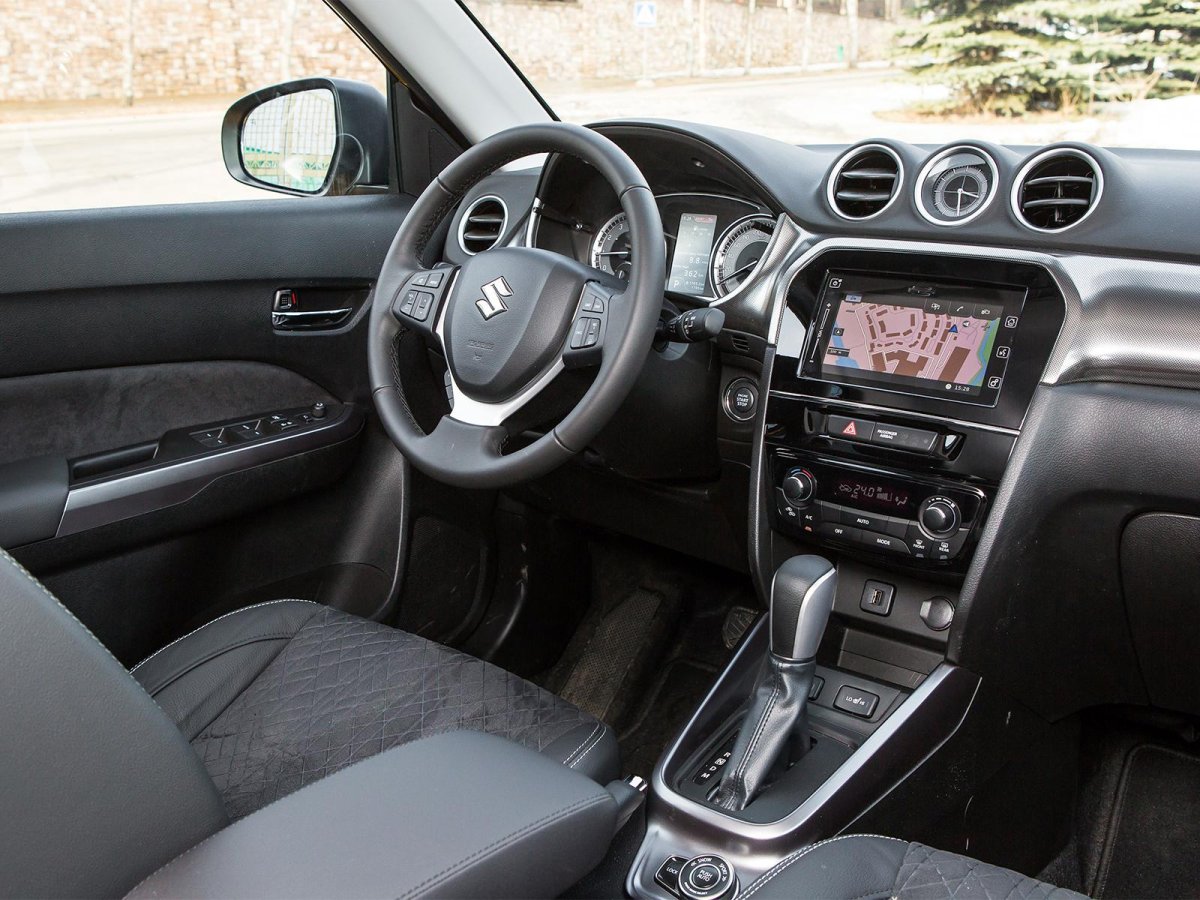 Suzuki Vitara 2021 салон