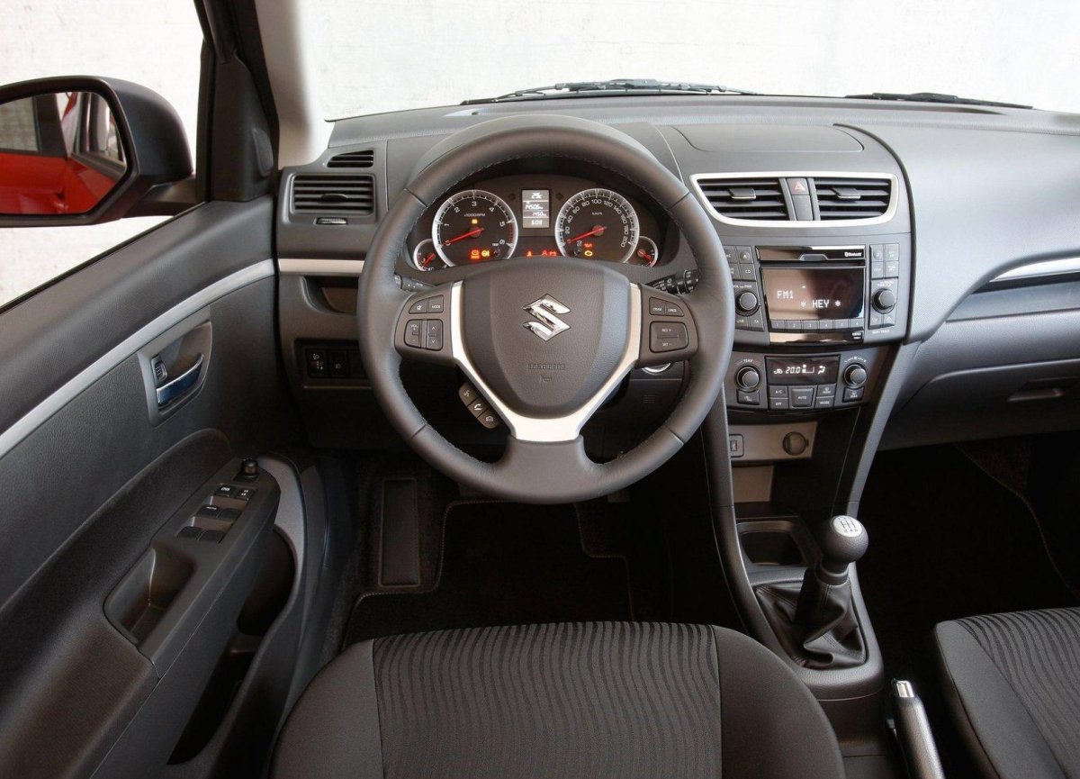 Сузуки Свифт 3 салон