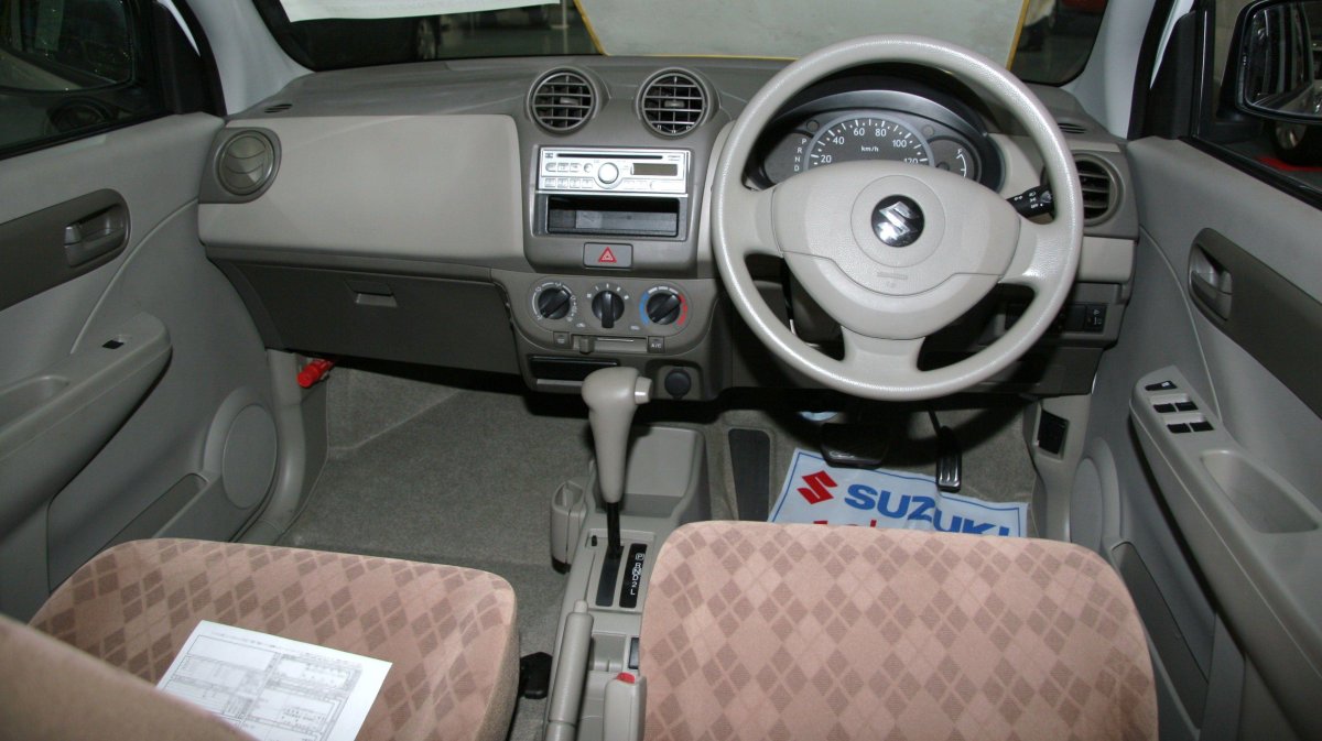 Suzuki Alto 2009 салон