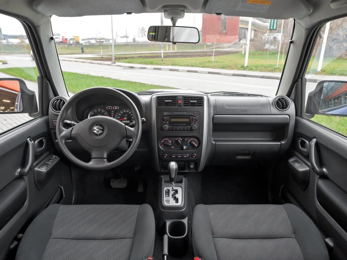 Suzuki Jimny 2022 салон