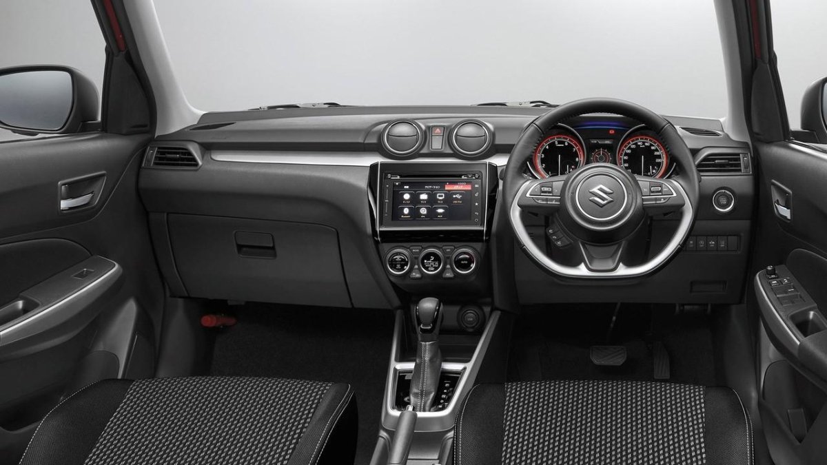 Сузуки Свифт 2017 салон